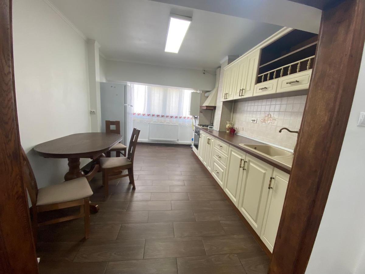 Violetta Apartament Buzău Exterior foto